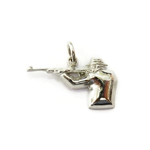 14K White Gold Hunter Shooter Charm Necklace Pendant ~ 0.9