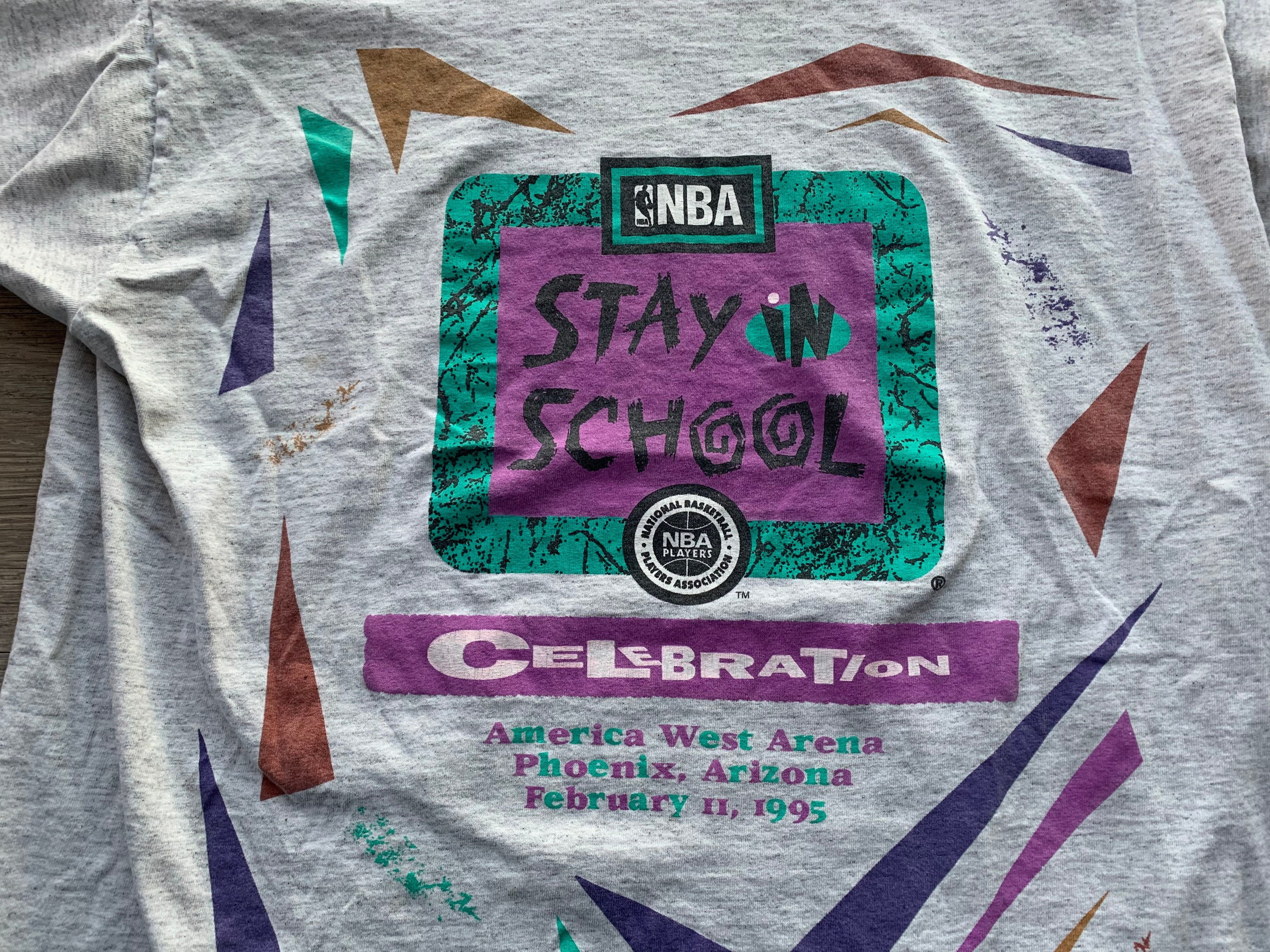 ゴールデンレーベル1995 NBA STAY IN SCHOOL Vintage 1995 NBA Stay in School Grey Sweatshirt Size XL Salem