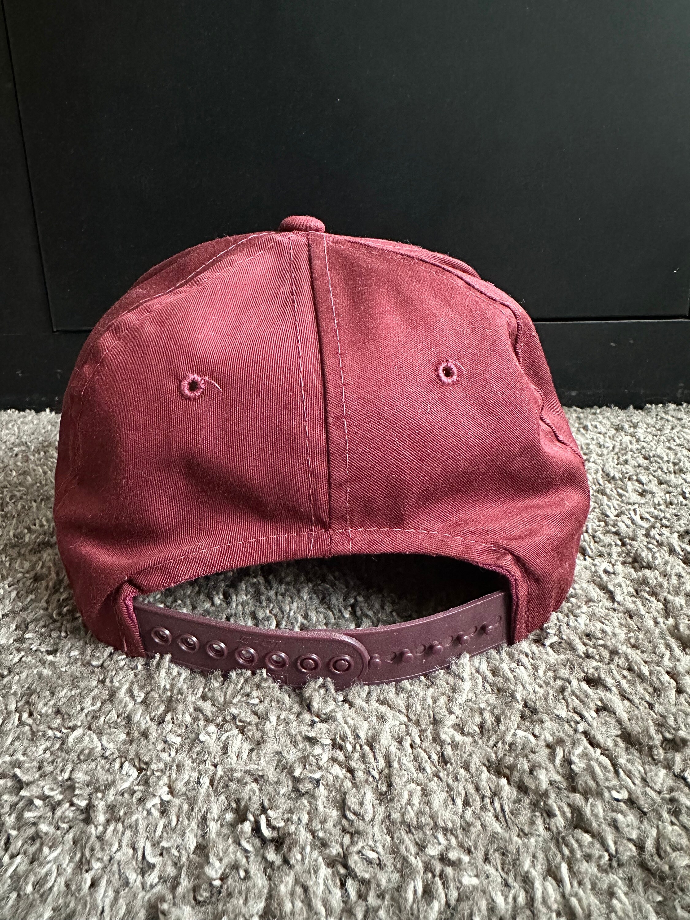 Minnesota Golden Gophers Hat Womens‎ Maroon Seersucker Cap New Era 9TWENTY NCAA Encore Team NCAA Minnesota Golden Gophers University Mascot  main image 2