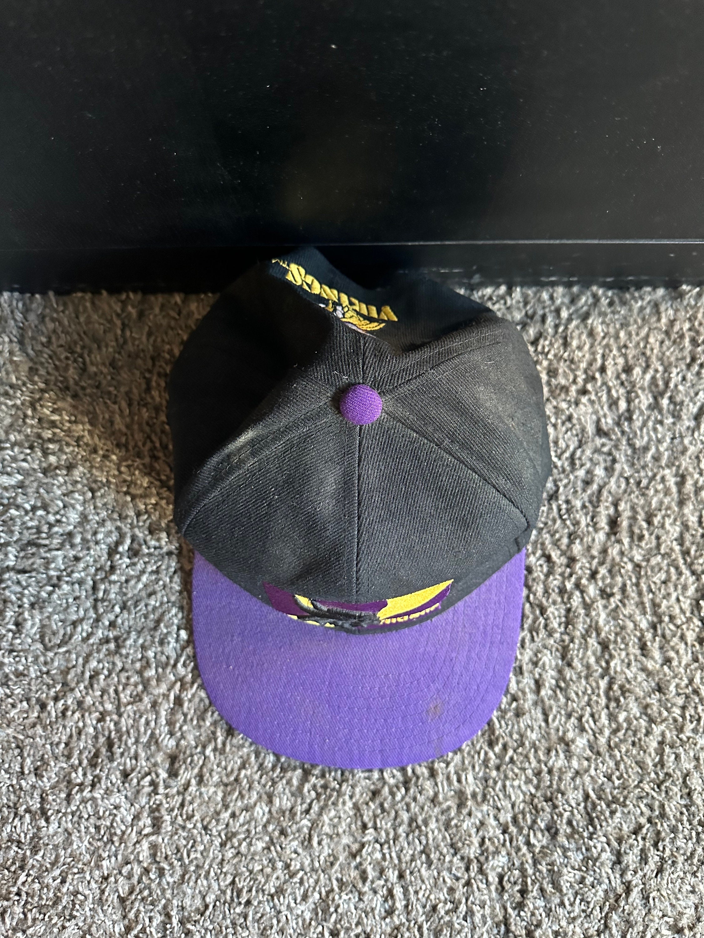 MINNESOTA VIKINGS CAP パープル×ブラック Sneaker Politics