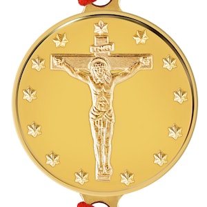 Crucifixion of Jesus Red String Adjustable Bracelet with 18 ct Yellow Gold Medal 0.06 oz