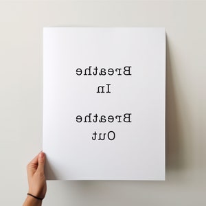 Arte de reflexión: arte de pared con afirmación positiva "Inhala, exhala", póster inspirador, imprimible, cita, mensaje reflejado