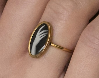 Victorian hand ring, Witchy jewelry, Dark Academia jewelry, Gothic hand, Vintage style painted ring, Victorian jewelry, Georgian ring style