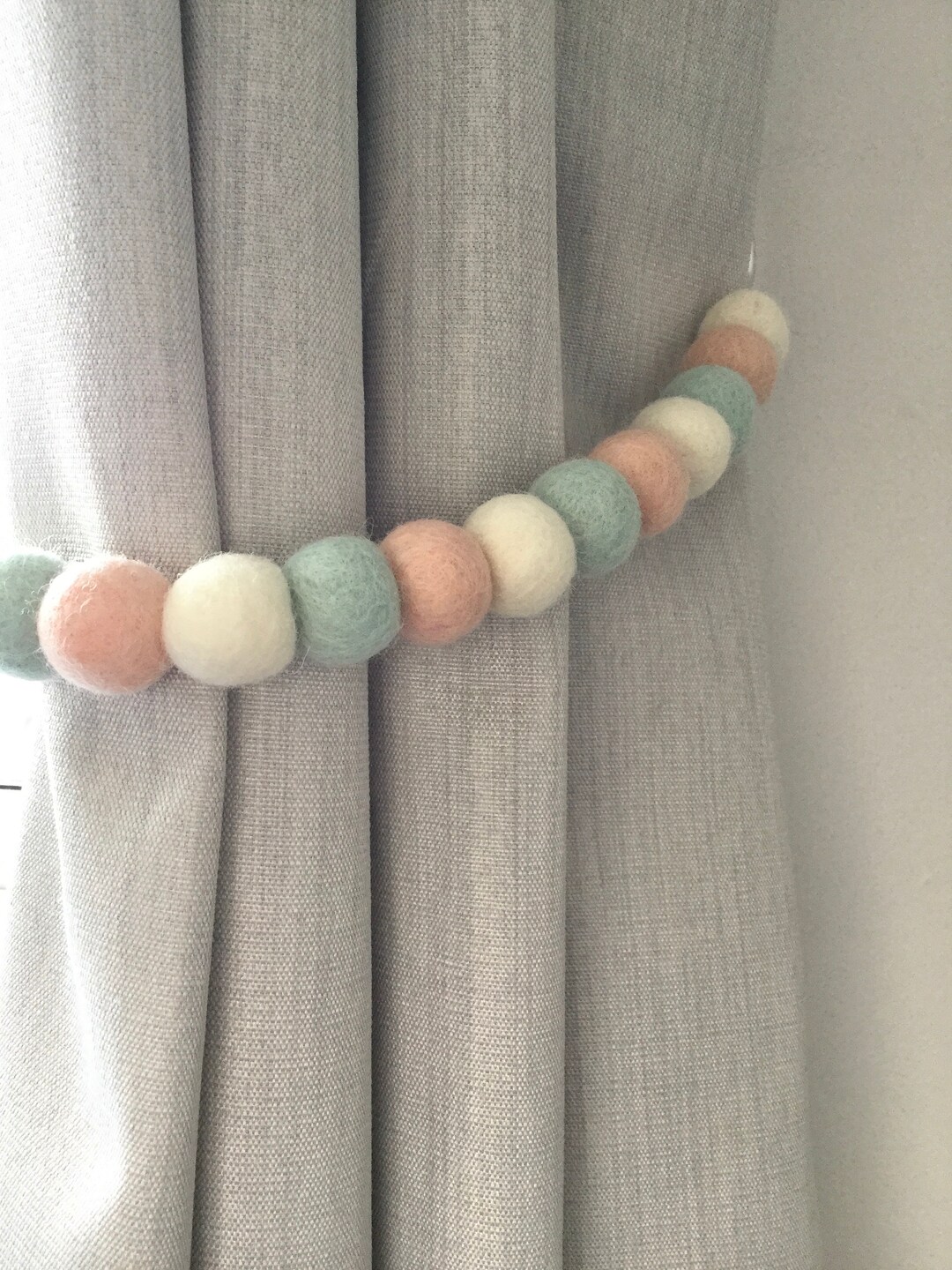 shawl nude colour