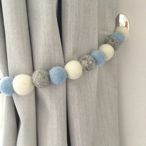 Fermatende con pallina di feltro blu per ragazzi / fermatende con pon pon blu e grigio / fermatende
