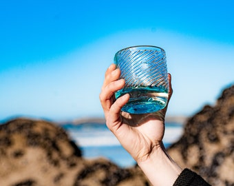 Isle of Harris Gin-Gläser; Upcycled Gin Glas für Gin Liebhaber Geschenk, handgemachtes Gin Glas für Väter, einzigartiges Geschenk für Ihn, Gin Geschenk für Sie.