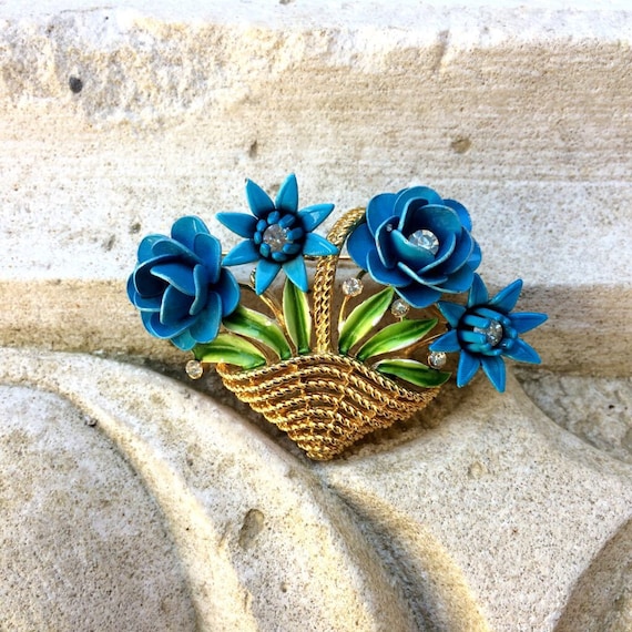 Trifari Basket Brooch