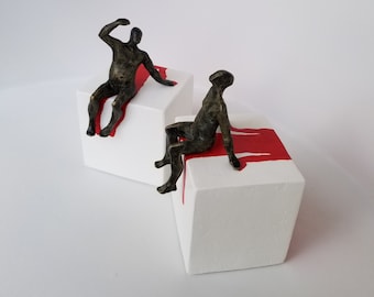 Red Shadows on Cubes, Small Beings sitting, Contemporary art, desk Sculpture, figurative, original ceramic pieces on wooden cubes