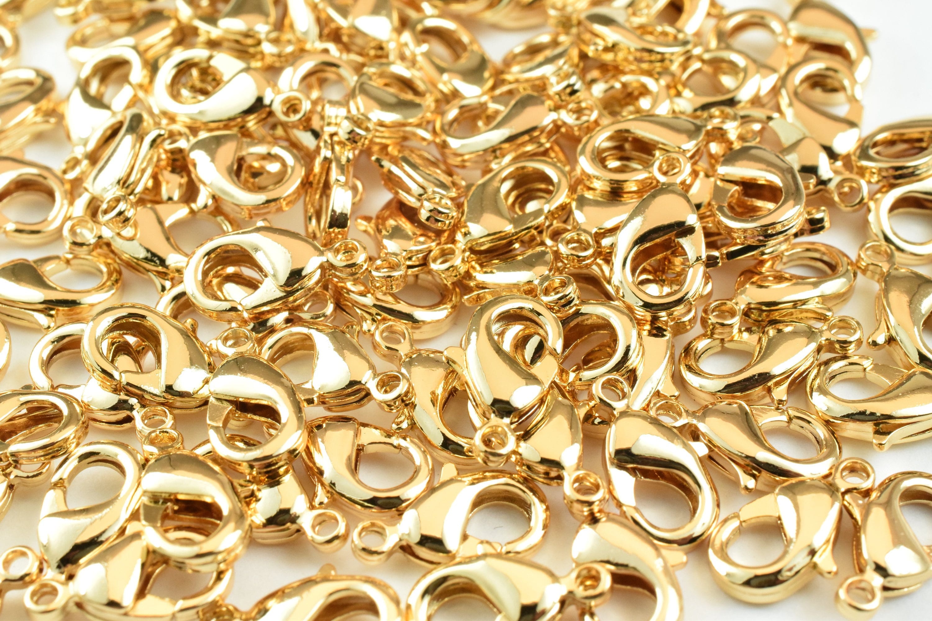 18 Karat Gold Plated Lobster Claw Clasps in Bulk for DIY Jewelry – Athenian  Fashions Inc.