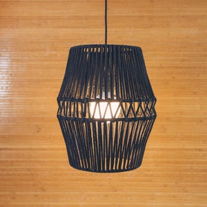 Black ceiling light fixture – Modern pendant lamp for kitchen, bedroom, or living room – Boho farmhouse lighting – Adjustable hanging cord