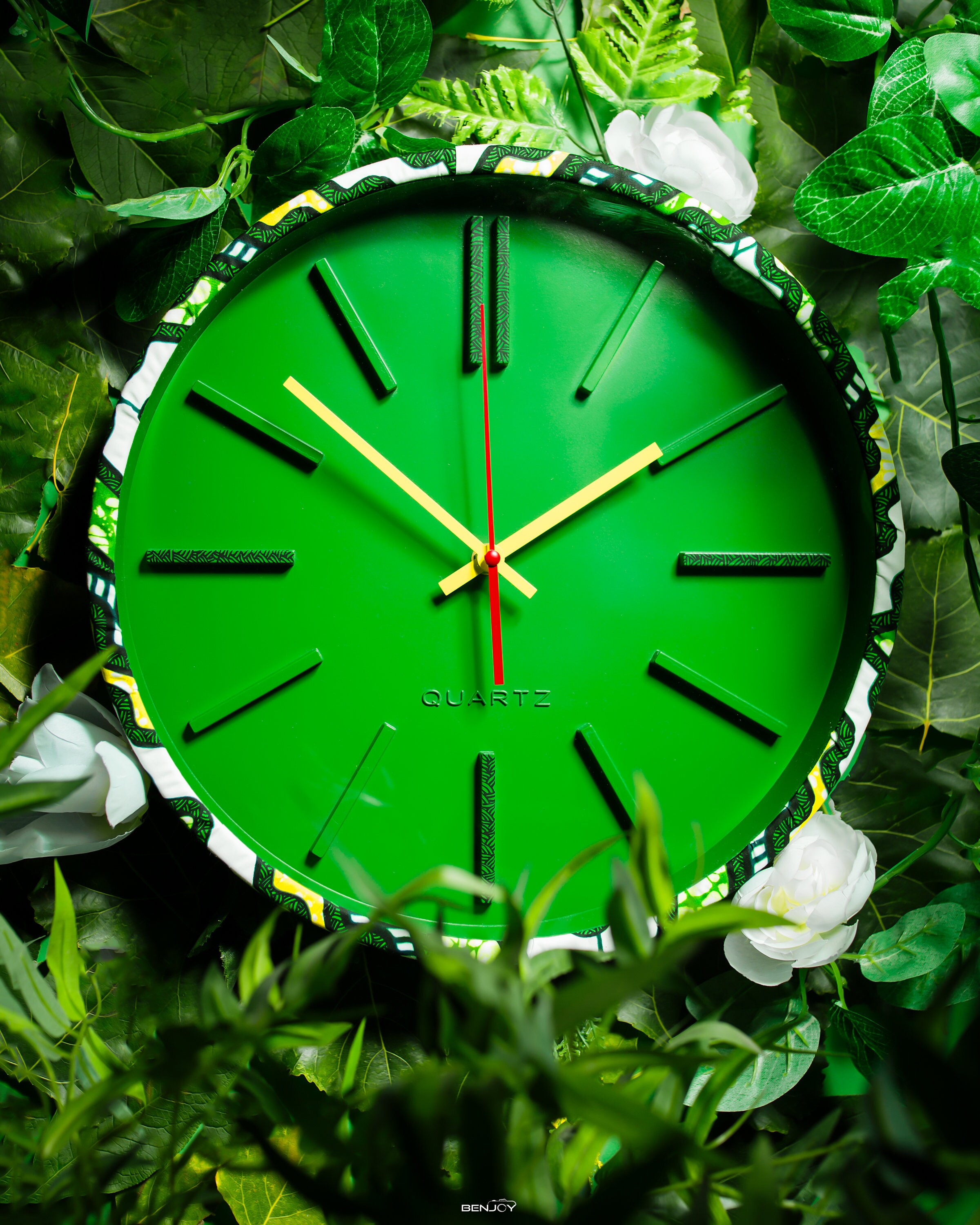 Horloge Murale Customisée en Wax et Peinture Eden