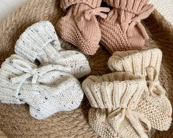 Knitted shoes made of 100% cotton