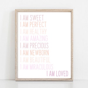 Estampa &quot;Eu sou uma menina amada&quot; - Eu sou doce, saudável, recém-nascida, linda - Decoração de quarto de bebê, Decoração de berçário, Menina