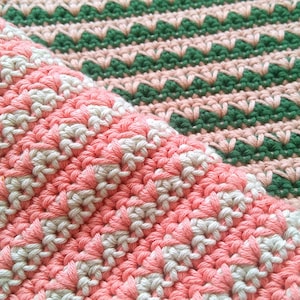 Crochet dishcloth pattern in two colors,  washcloth  tutorial pattern, pretty rustic kitchen cloth potholder, Instant Download 5035