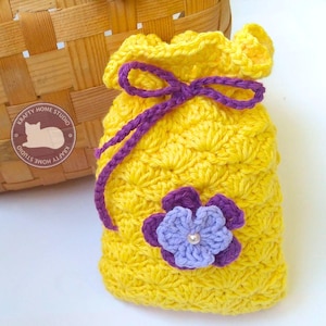 Crochet drawstring bag tutorial, how to crochet small drawstring pouch, quick and easy project, Instant Download 5041