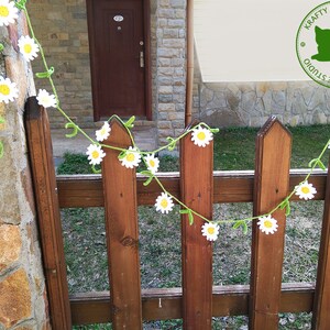 Crochet daisy garland with leaves, large daisies bunting, farmhouse summer decor, daisies with leaves garland Pattern, Instant Download 5023 image 2