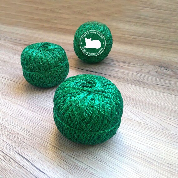 Ball of Yarn Dark Green