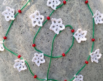 Crochet snowflakes garland, hanging banner, mini snowflakes, Christmas bunting, party decoration, hygge home décor, window embellishment