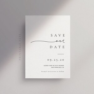 Puede incluir: Una tarjeta minimalista de guardar la fecha con el texto "SAVE THE DATE" y la fecha "09.25.20". La tarjeta también incluye los nombres "AUDREY PARK & RILEY WERNER" y la ubicación "SAN FRANCISCO, CA".
