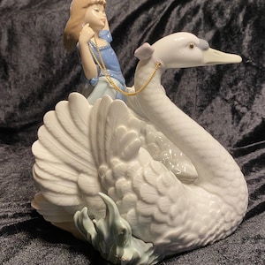 Lladro Figurine Swan and the Princess