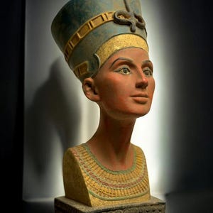 ネフェルティティ女王の最もリアルな胸像 - 古代エジプトの記憶 ネフェルティティ女王の最もリアルな胸像 - 古代エジプトの記憶