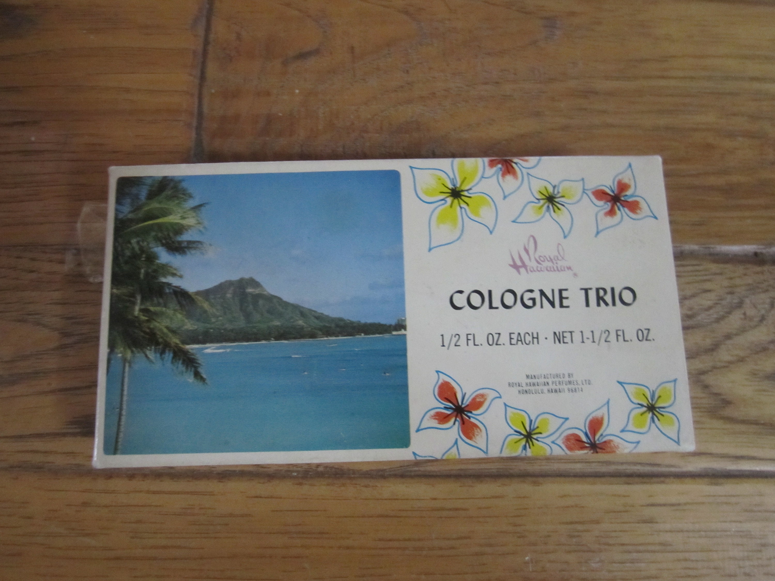 Vintage Royal Hawaiian set of 3 Hawaiian perfumes original box 