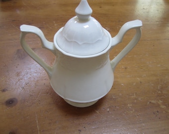 Johnson Bros. RICHMOND WHITE embossed trellis white on white sugar bowl and lid