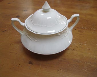 Johnson Bros. RICHMOND WHITE embossed trellis white on white covered vegetable dish