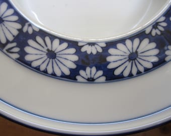 Beautiful Japanese porcelain ashtray/candle holder