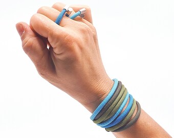 Set of 4 Magnetic Bracelets with 8 colors of your choice