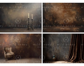 Peut inclure: Quatre images de fond de studio avec une esthétique vintage. Les arrière-plans présentent des murs texturés dans des tons de marron, de gris et d'or. Une image comprend une paire de bougies allumées dans des supports ornés. Le logo Wild Honey Design Co. est visible.