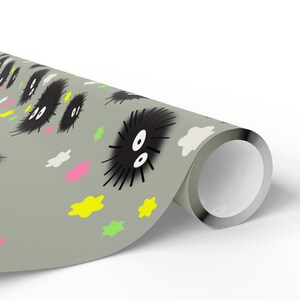 Papel de regalo gris Soot Sprite/Susuwatari Ghibli, papel de regalo para cumpleaños, baby showers, ocasiones especiales, papel de regalo reutilizable imagen 2