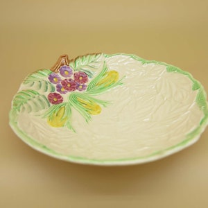 Wade Heath England ceramic nut on berry bowl from the late 1930&#39;s