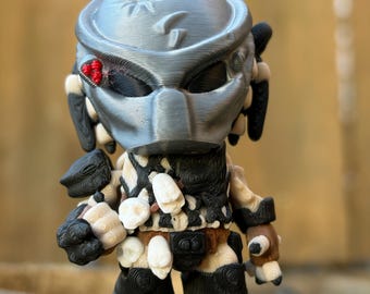 3D printed Predator keychain, decoration, figurine with removable helmet