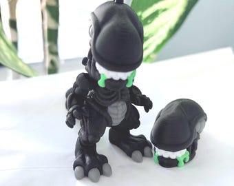 3D Printed Flexi Xenomorph Figurine with Extra Head