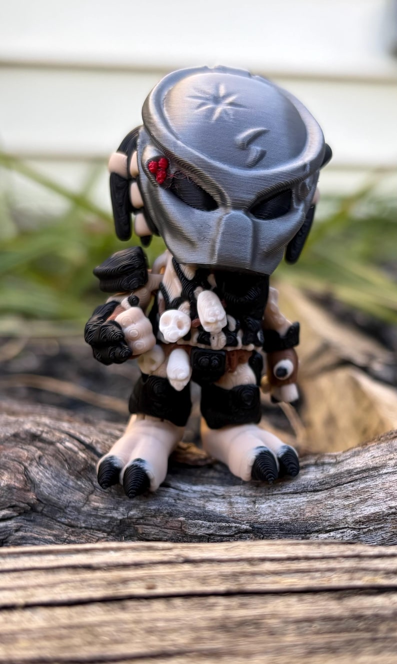 3D Printed Predator Keychain, Decoration, Figurine With Removable ...
