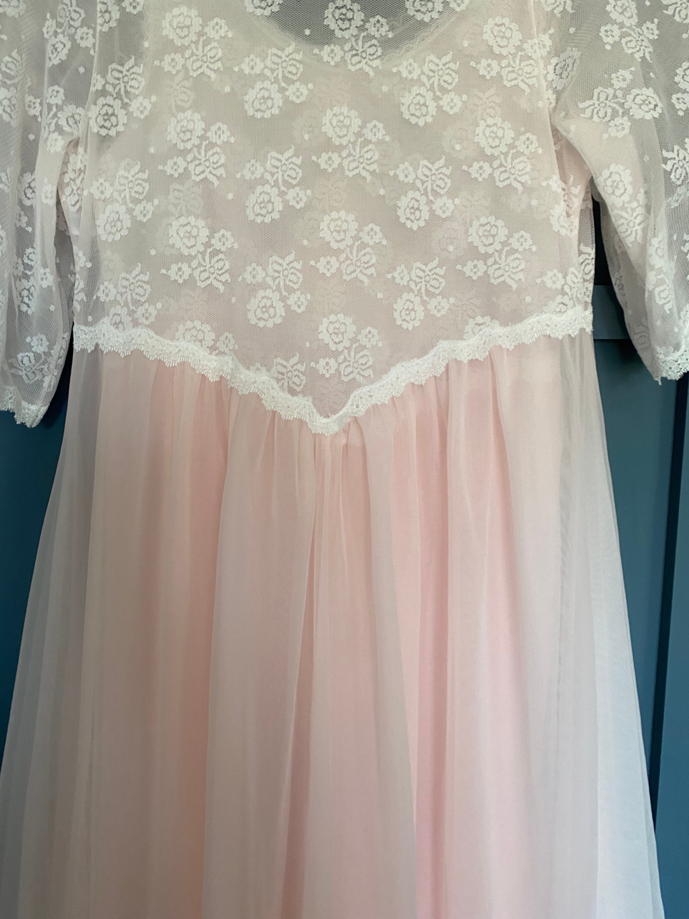 Baby Pink Chiffon Peignoir Set Vintage Lace Nightgown and | Etsy