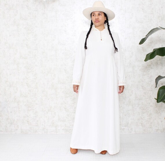 White embroidered sale peasant dress