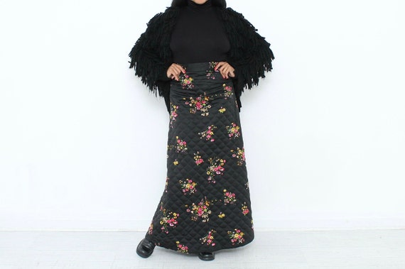 70s Vintage Quilted Maxi Skirt | Black Floral Pri… - image 1