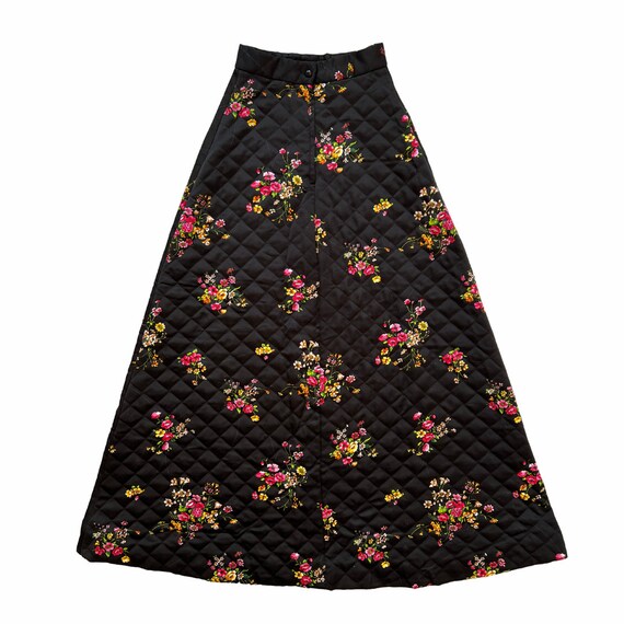 70s Vintage Quilted Maxi Skirt | Black Floral Pri… - image 2