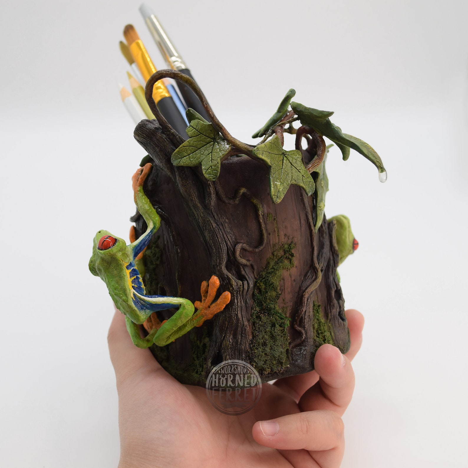 MAKE TO ORDER Handmade Pencil Holder With Green Tree Frogs Etsy