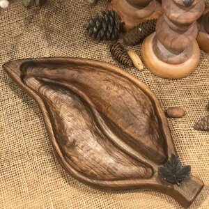 Divided wood bowl, Wooden bowl handmade, Round wood bowl, oval wood bowl, Rustic Wooden Bowl, Walnut Wood Bowl, wooden snack bowl,small bowl