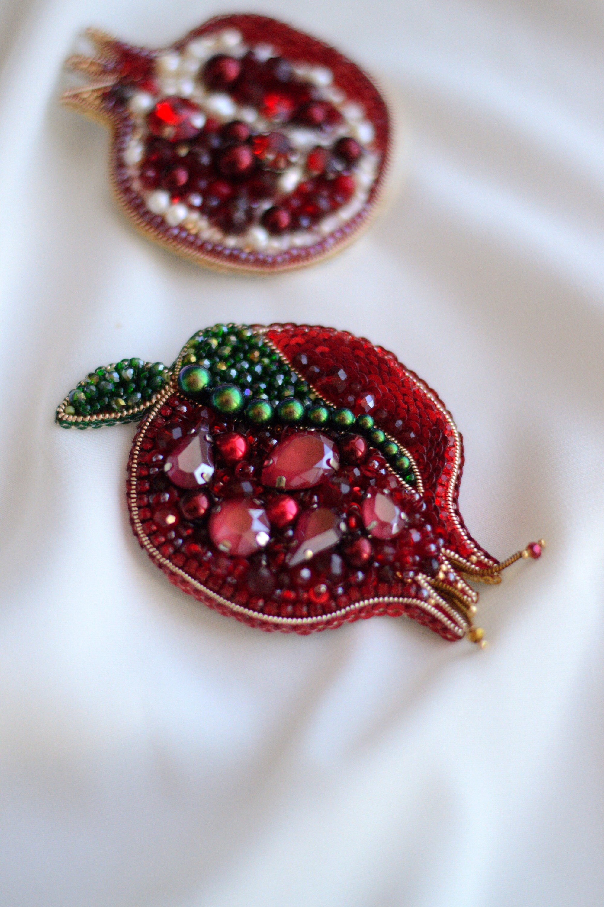 Cute Painted Red Pomegranate Brooch Fashion Rhinestones Brooches Pins for  Women Wedding Party Dress Accessoryjewelry 