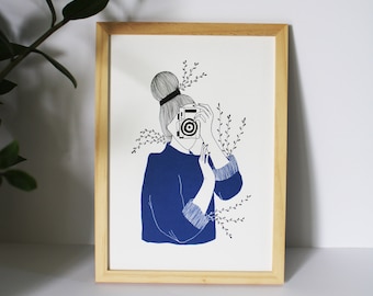 A4 poster - The photographer in the blue sweater - Poetic illustration