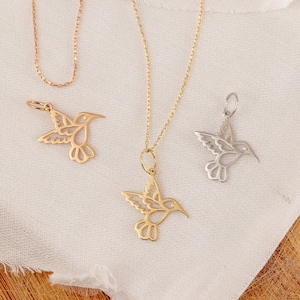 Dainty Bird Necklace 14K 18K Solid Gold, Delicate Hummingbird Charm, Handmade Bird Pendant for Nature Lover, Tiny Bird Pendant, Gift for Her