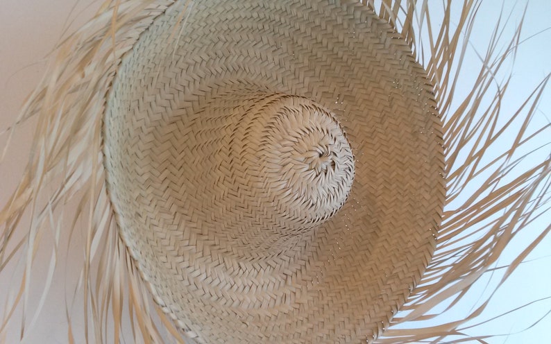 Natural straw summer hat with frayed edges, straw summer hat, straw hat, t. unique. image 3