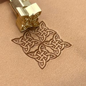 Celtic Knot Geometric Leather Stamp – 18x18mm · LT310