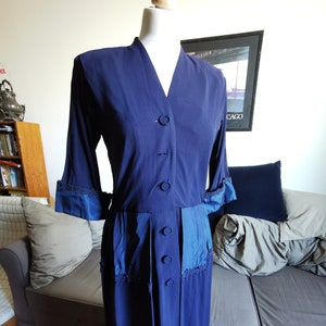 Late 1940’s Murray Schneider navy rayon taffeta dress Size M-L