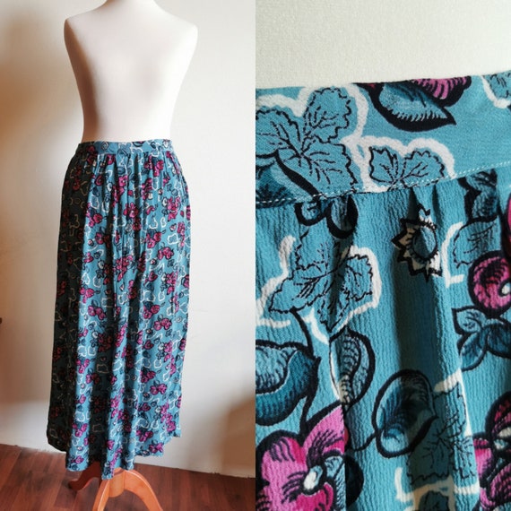 1940’s fabric blue and fuchsia floral rayon crepe… - image 1
