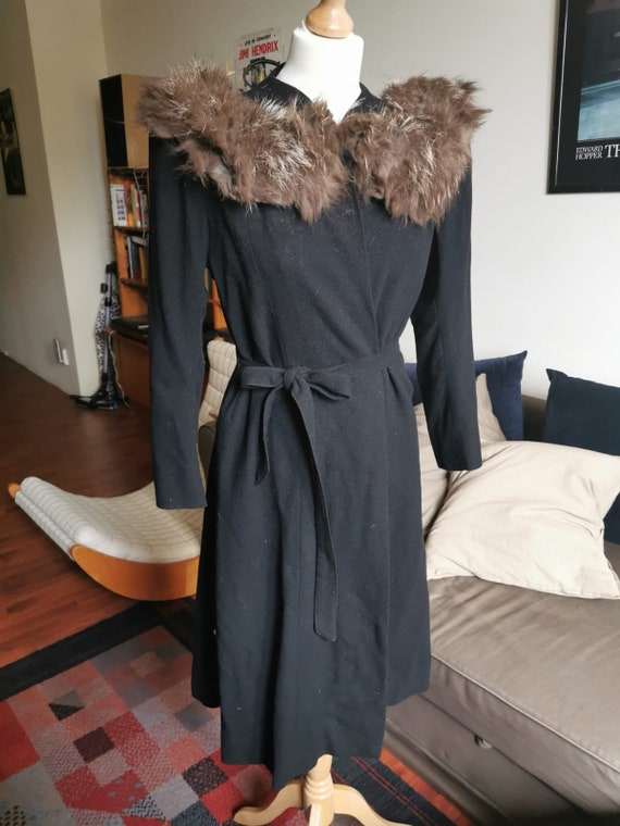 1940’s shoulder pad black crepe fur collar coat,